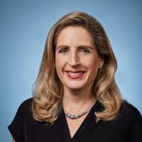 Kari Stewart's Instagram, Twitter & Facebook