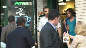Obama takes daughters for ice cream on Father's Day - YouTube