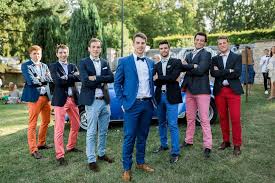 Tenue de témoin de mariage. Temoins Copains Dress Code Pantalon Colores Robe De Temoin Mariage Marie Et Garcons D Honneur Temoin De Mariage