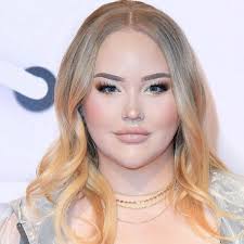 Nikkie de jager (born 2 march 1994), better known by her youtube channel name nikkietutorials, is a dutch makeup artist and beauty vlogger. Nikkietutorials Takes On Marc Jacobs Beauty Global Artistry Advisor Role Allure