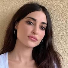 Melike Yalova - Free pics, galleries & more at Babepedia