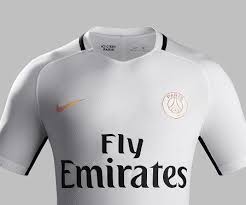 From jerseys to souvenirs we have everything you need to support paris saint germain! Terceira Camisa Do Psg 2016 2017 Nike Mantos Do Futebol