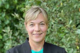 Christina Brooker's Instagram, Twitter & Facebook