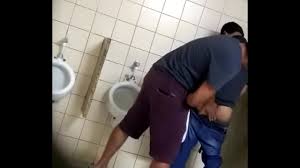 Gozando no banheiro publico - Xvideos Xxx - Filmes Porno