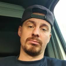 Listen to playlists featuring PSRRE070