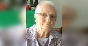 Lorraine Fernandez's Instagram, Twitter & Facebook