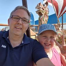 Hello to the powers of FAREHAM MATTERS. I'm looking for recommendations of  a good painter and decorator. I live in fareham and will be potentially a  lot of work in stages. Lot