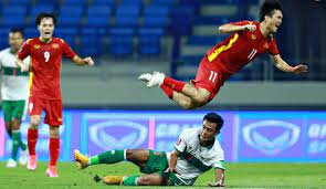 Trong thời gian giữa hai hiệp, tôi có nói tuấn anh chơi đơn giản hơn vì mặt sân xấu. 0uffvjhujcwt7m