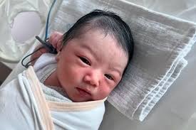 8 Potret Baby Elio, Anak Pertama Joshua Suherman & Clairine Clay yang Baru  Lahir