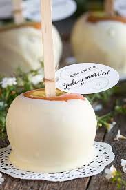 Apple Y Married Caramel Apple Wedding Favors Http Www Himisspuff Com Apples Fall Wedding Ideas 2 Apple Wedding Favors Wedding Favors Fall Apple Wedding