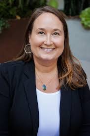 Amy Bloomfield's Instagram, Twitter & Facebook