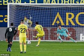 Pero ni siquiera el argumento de la. Villarreal 1 1 Real Madrid Hosts Miss Chance To Go Top Despite Gerard Moreno S Penalty Daily Mail Online