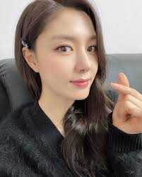 Seo ji hye reps put out speedy official statement on dating rumors with kim jung hyun. 12 Facts About Seo Ji Hye That The Cloy Obsessed Would Love To Know Metro Style
