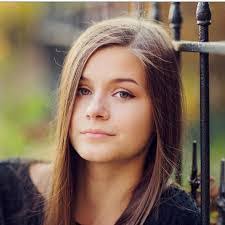 Mallory Beal's Instagram, Twitter & Facebook