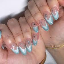 The silver nails would look very attractive especially when the light hits them. 29 New Year S Nail Designs To Kiss 2020 Goodbye With Glamour
