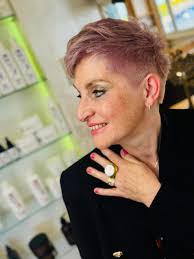 How I look with my new short haircut, I'm 65 years old 🥰🥰