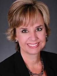 Danelle Stroble, Agent