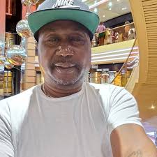 👤 Becky sent you a private message 5 minutes ago "Where are you from?"