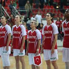 Türkiye basketbol federasyonu (tbf) üst düzey yöneticisi (ceo) ömer onan, basketbolun türkiye'de en başarılı branşı olduğunu belirterek, takım sporlarına da bakarsanız, yetiştirdiği üst düzey oyunculara da bakarsanız bu öyledir. Turkiye A Milli Kadin Basketbol Takimi Nin Yeni Hocasi Belli Oldu Spor Haberleri