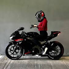 (updated) bila gambar obyek hanya setengah jangan sampai karena prewedding yang tidak aman nyawa anda. La Imagen Puede Contener Moto Motor Wanita Pacar Pria