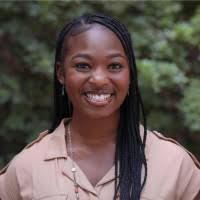 2100+ perfiles de «Brewton»