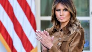 What's the real cost of melania trump's engagement ring? Melania Trump Upgrades Her Diamond Engagement Ring For A 25 Carat Rock Israeli Diamond