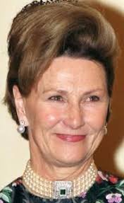 Tiara Mania: January 2022