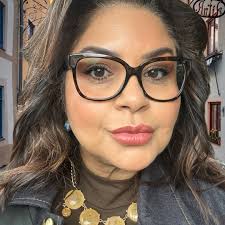 Is it just me or is it just a funky kinda day today? I can't seem to get in  the groove of things, but thankfully I have these homemade smudge sticks. If