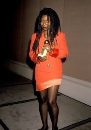 100 Best Golden Globe Awards Dresses Of All Time Golden Globes Dresses Black Actresses Whoopi Goldberg