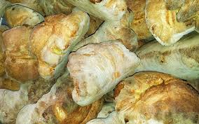 Conditi naturalmente con olio extravergine d'oliva, un'istituzione da queste parti. 7 Piatti Materani Che Vi Faranno Passare Subito Ogni Voglia Di Dieta Sassitour