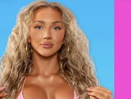 I love Jayda…why people are saying her new lip kit is over hyped😫 #jcb  #jaydawayda