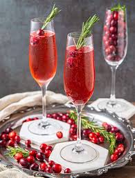 Simply mix champagne with a splash of cranberry juice, and you'll be rewarded with a sweet and tart sipper. Chhamoagne Coctails For Christmas Hamburger Soup Weekend Potluck 354 Christmas Drinks These Christmas Cocktails Will Definitely Get You In The Holiday Spirit Lorriep Calf