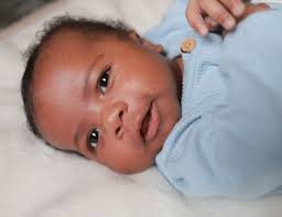 Oh my goodness🩵🩵🩵 I couldn't wait to post these pictures of Baby  Jackson😍. Don't you want to just eat him up🩵📸 I definitely enjoyed this  lifestyle session #aflashofcolorbabies🩵