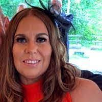 Kelly Shimmin's Instagram, Twitter & Facebook