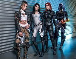 Mass Effect Cosplayers Celebrate in Style With Amazing Group Photoshoot