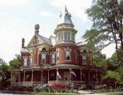 5 Old School Mansions You Can Buy For Less Than One Million Dollars Old Mansions For Sale Old Mansions Mansions For Sale
