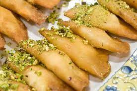recipe atayef syrian ricotta filled dessert pancakes cuisine marocaine idee recette cuisine orientale