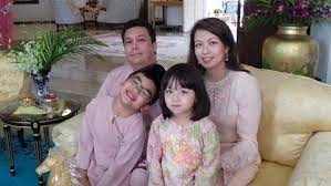 Tengku puteri cihan azizah athiyatullah. Tunku Abdul Majid Prince Of Johor Bio With Photos Videos