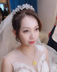 七夕快樂～ 昨天找東西時不小心被我看到藏起來的七夕小禮物🎁 . 還問他， 搞得他只能說好吧，這樣只能提前送.