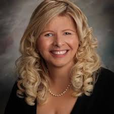 Lori Hintz's Instagram, Twitter & Facebook