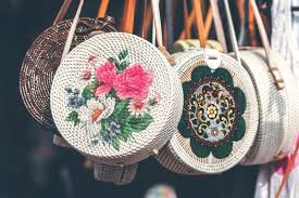 Min ada kongsikan di bawah. Masih Keliru Hadiah Apa Yang Sesuai Untuk Diberikan Pada Wanita Tips Hadiah Yang Lebih Jimat Nakbebel