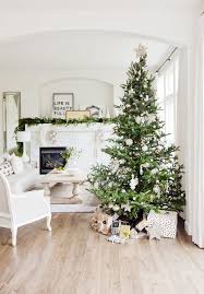 Christmas Decor Trends Of 2020 Christmas Celebration All About Christmas In 2020 Neutral Christmas Decor Christmas Decor Trends Tabletop Christmas Tree