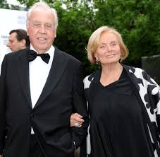 Matthias schweighöfer und ruth maria kubitschek das sind die interviewpartner, die unsere moderatorin nina eichinger vor der. Wolfgang Rademann Der Kapitan Des Traumschiff Geht Von Bord Welt