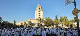 Dîner en Blanc returns to Los Angeles after 7-year hiatus, drawing 1,500 to Beverly Hills street; event eyes March 2027 comeback with double attendance