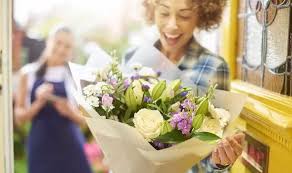 Using our extensive network of artisan florists, you can buy your loved ones stunning bouquets and have them delivered. Flowers With Next Day Delivery Last Minute Gifts For Mother S Day Express Co Uk