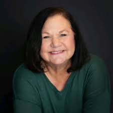 Anita Oliva's Instagram, Twitter & Facebook