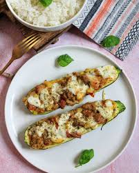 Nejma X Mahealthytendency Com On Instagram Courgette Facon Pizza Slide Pour La Recette C Est Samedi Soir Soir In 2020 Healthy Food Guide Food Food Guide