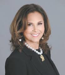 Cassandra Levin's Instagram, Twitter & Facebook