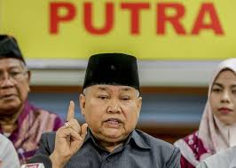 Bagaimanapun, mageran 2.0 tidak boleh terlalu berkuasa seperti mageran 1969 dengan lapisan pertama pengurusan majlis itu mestilah dianggotai tokoh yang bebas politik, diikuti lapisan kedua. Situasi Politik Negara Tubuhkan Mageran Sebagai Langkah Pembetulan Correction Measures Editor Malaysia