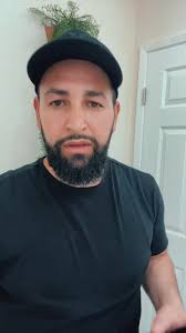 Alguien Me Puede Explicar Porque The Rock Esta Vendiendo Shampoo